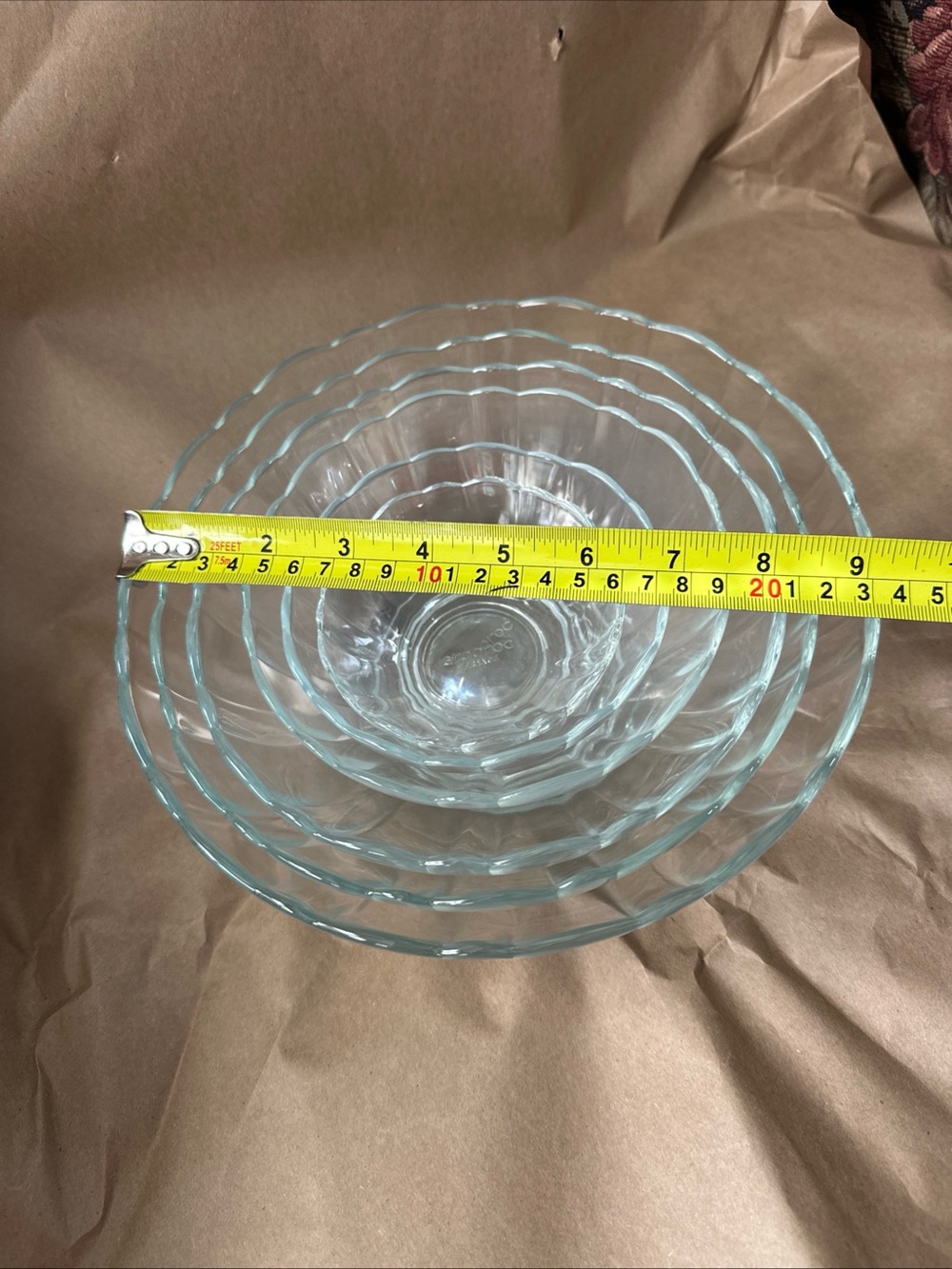 Set Of 6 Arcoíris Francés Nested Clear Glass Bowls with Scalloped Edges - Picture 5 of 6
